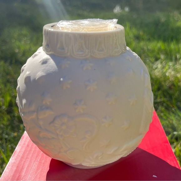 Lenox Nativity Ornamental Glow 4" Votive Candle Holder Christmas - Picture 3 of 9